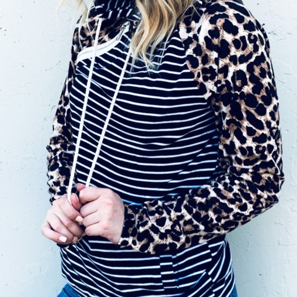 Leopard print pull over sweater - Picture 4 of 8